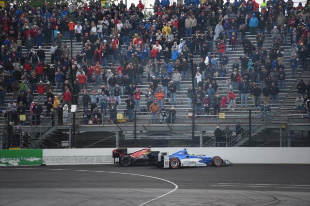 Batida de Kanaan e Sebastien - Foto: Jim Hines - IndyCar.com