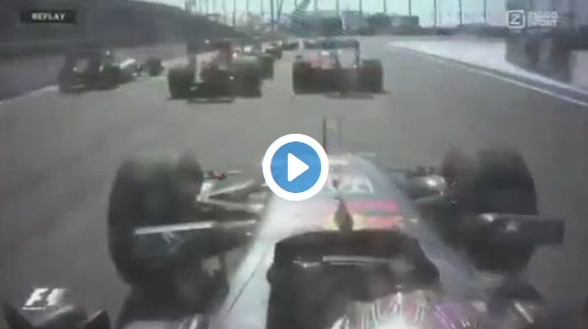 Motorsport_videos_no_Twitter_Kvyat_hits_Vettel_2_times_#RussianGP_2016_#F1_t.co_AMUZsgqZRy_._-_2016-05-01_09.34.48