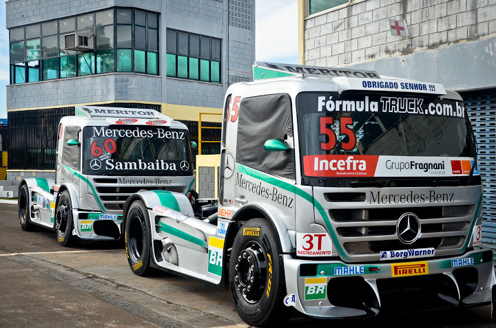 Dupla da ABF/MERCEDES estacionada no autódromo de Londrina, ultima etapa da Truck. - Foto: Luciana Flores.