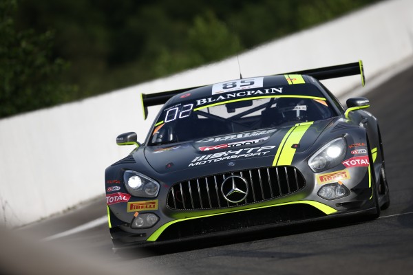 Clemens Schmid, e seu Mercedes-AMG nº 85 do time HTP Motorsport, levou a pole position nessa sexta feira. - Foto: Blancpain GT Series.