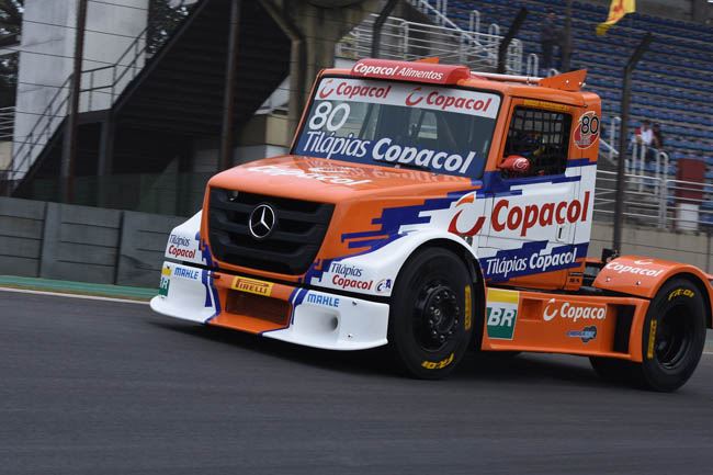 Mercedes-Benz bicudo do terceiro colocado da Truck, o piloto Diogo Pachenki. - Foto: Luciana Flores.