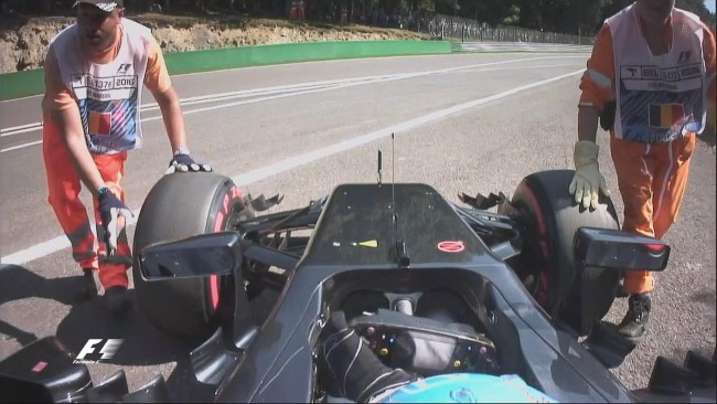 Alonso, muito irritado, abandona ainda no Q1 - Foto: Twitter F1 Oficial