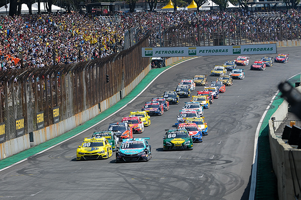 Largada Stock Car Interlagos. - Foto: Duda Bairros.