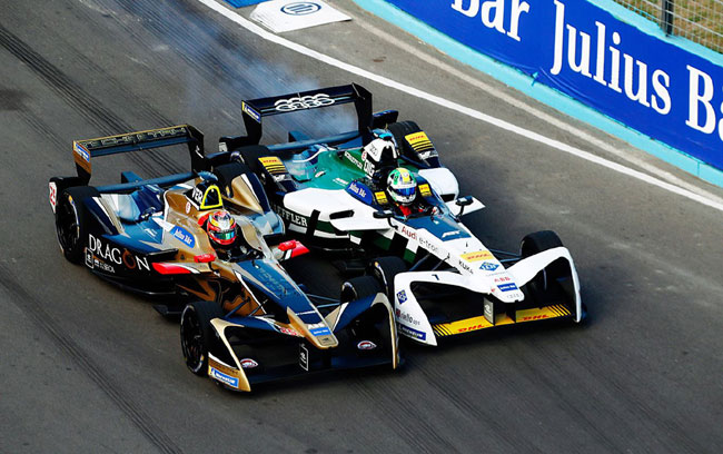 Disputa entre Vergne e Di Grassi - Foto: Site Oficial Formula-E