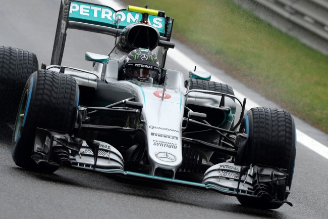 GP Japão F1, TL1: Fernando Alonso foi o mais rápido num treino com muita  chuva