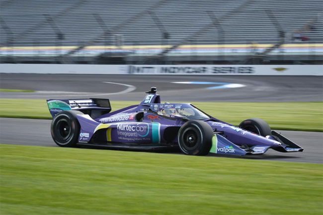 Romain Grosjean é o POLE position em Indianápolis MISTO! Foto: Garrett - IndyCar.com