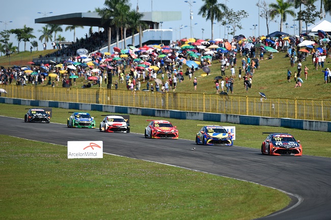 Carros e Corridas Prova de carros históricos integra programação