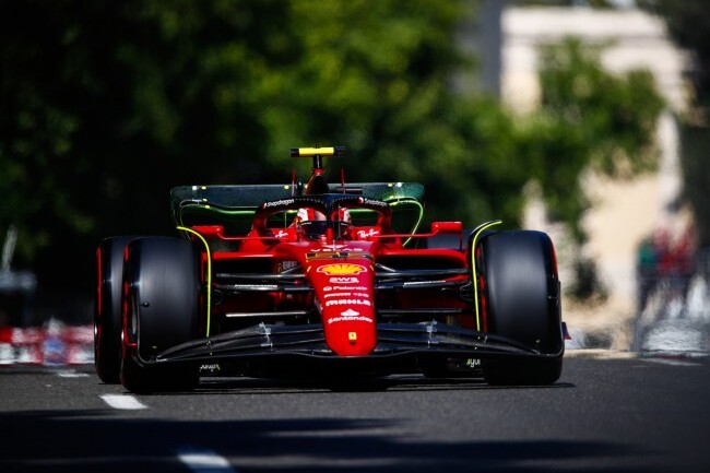 Leclerc tem sofrido com os erros da Ferrari e luta para não ter um final semelhante ao de outros pilotos da equipe italiana | Foto: Pirelli F1 Press Area
