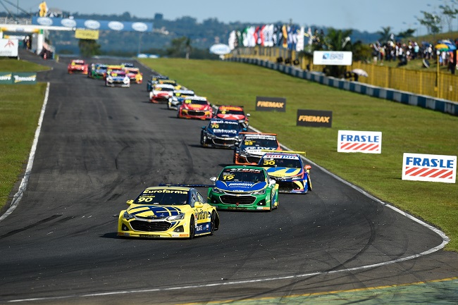 Curitiba Racing  Automóveis e automobilismo em Curitiba: WTCC Curitiba: Os  carros da primeira Corrida