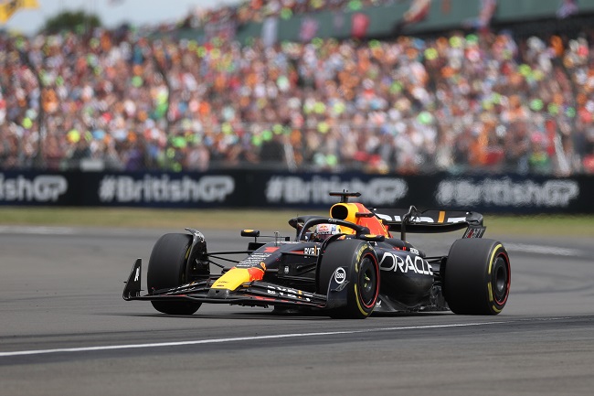 Red Bull apresenta carro de F1 com expectativa de derrotar